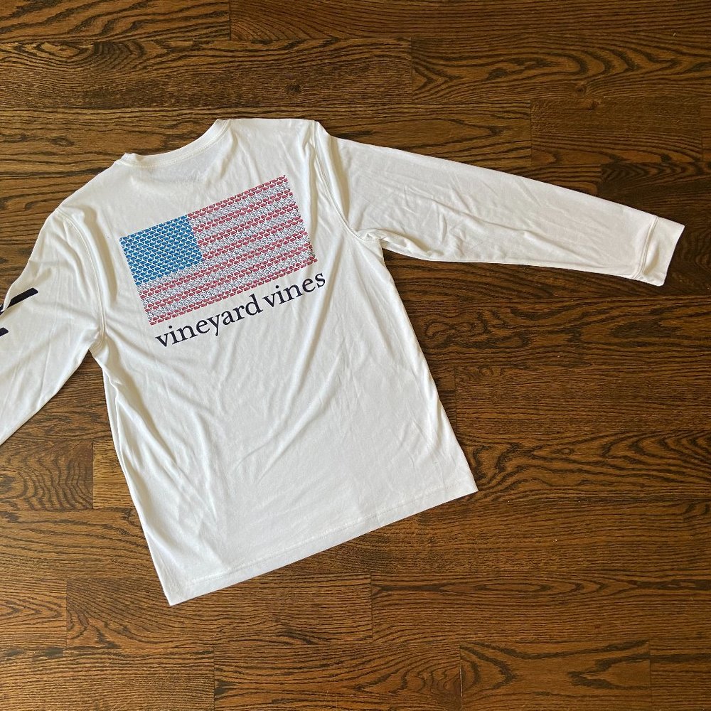M Vineyard Vines American Flag Long Sleeve